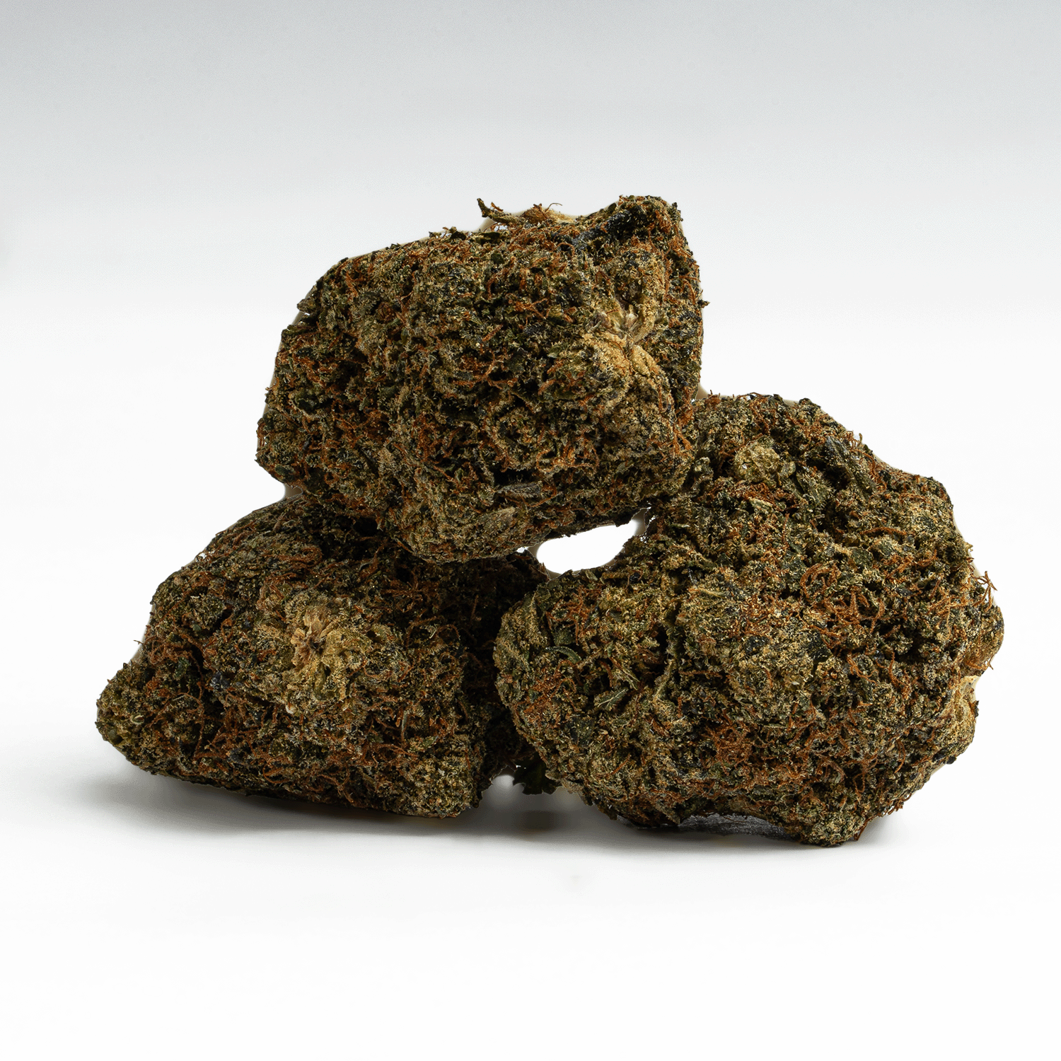 Moonwalker has a smooth pine and kush smell with a hint of pepper and a potent exhale with a caramel pine taste that sweetens as you smoke. With an impressively high 25-28% average THC level